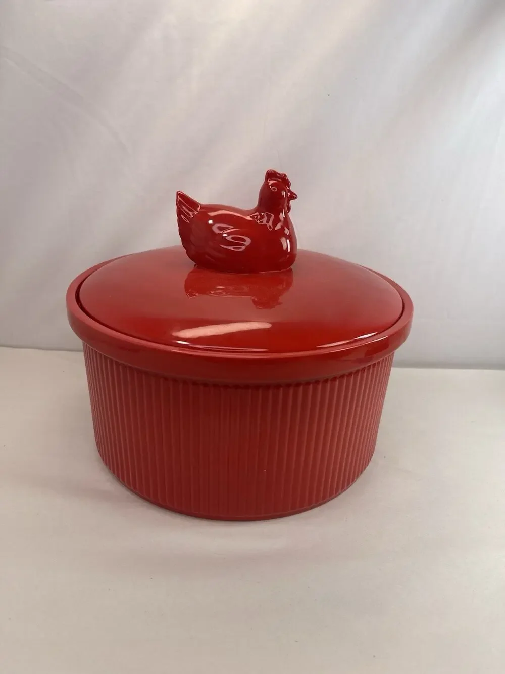 Martha Stewart Collection Red Ceramic Hen Chicken Covered Baker Casserole NWOT